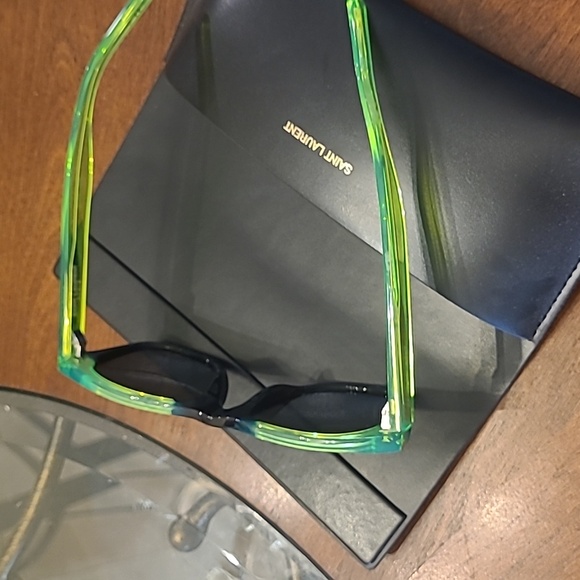 Saint Laurent lime green sunglasses Eyewear - Picture 2 of 5